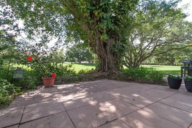 454 Ashwood Place, Boca Raton, FL 33431