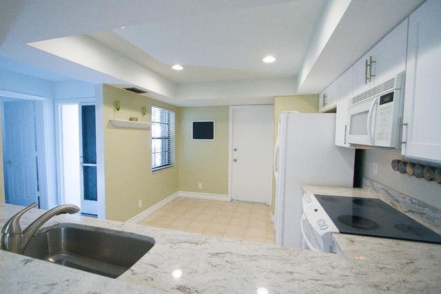 454 Ashwood Place, Boca Raton, FL 33431