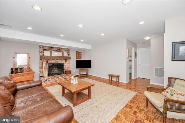 14408 PECAN DR, Rockville, MD 20853