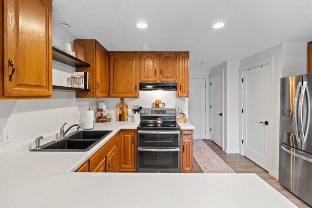 1933 ANITA COURT, Appleton, WI 54913