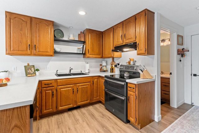 1933 ANITA COURT, Appleton, WI 54913