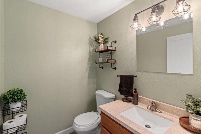 1933 ANITA COURT, Appleton, WI 54913