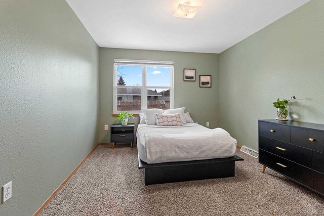 1933 ANITA COURT, Appleton, WI 54913