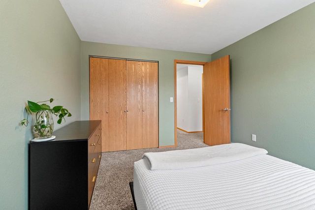 1933 ANITA COURT, Appleton, WI 54913