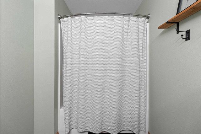 1933 ANITA COURT, Appleton, WI 54913