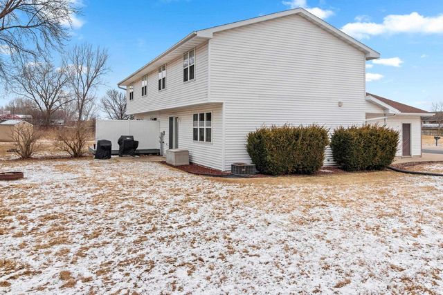 1933 ANITA COURT, Appleton, WI 54913