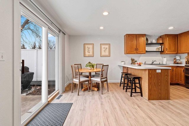 1933 ANITA COURT, Appleton, WI 54913