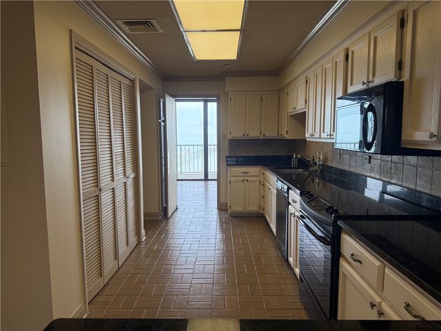 4350 Ocean Dr 301, Corpus Christi, TX 78412