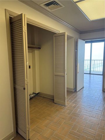 4350 Ocean Dr 301, Corpus Christi, TX 78412