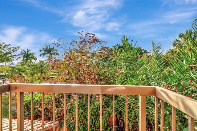 5334 Fountains Drive S, Greenacres, FL 33467