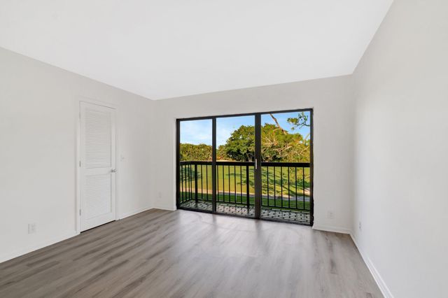 5334 Fountains Drive S, Greenacres, FL 33467