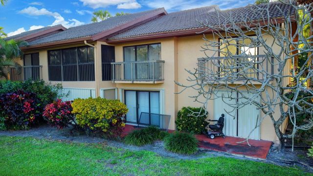 5334 Fountains Drive S, Greenacres, FL 33467