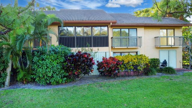 5334 Fountains Drive S, Greenacres, FL 33467