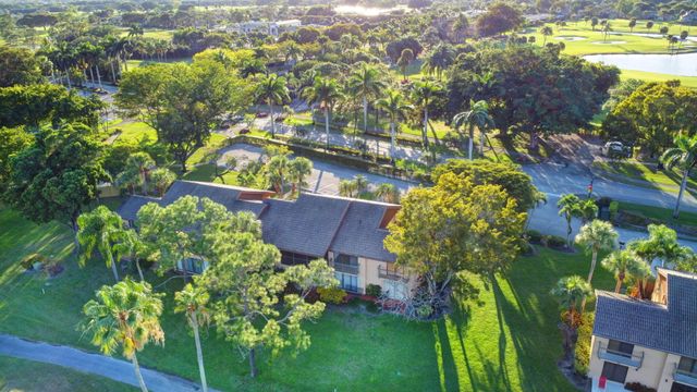 5334 Fountains Drive S, Greenacres, FL 33467