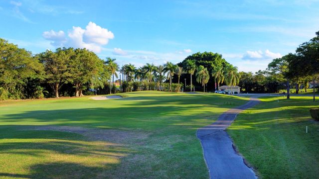 5334 Fountains Drive S, Greenacres, FL 33467