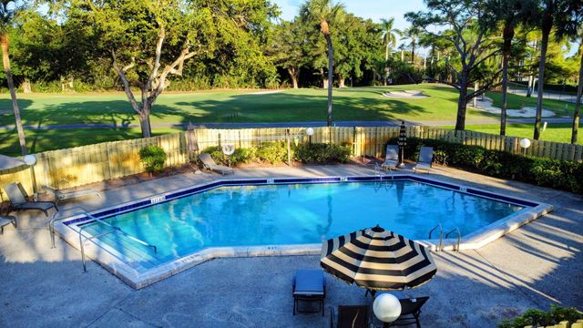 5334 Fountains Drive S, Greenacres, FL 33467