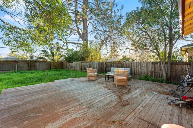 5930 18th Ave, Sacramento, CA 95820