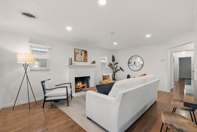 5930 18th Ave, Sacramento, CA 95820