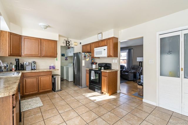 35739 Thames Street, Westland, MI 48186