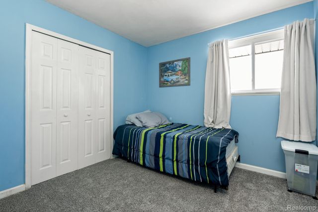 35739 Thames Street, Westland, MI 48186