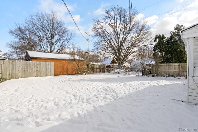 35739 Thames Street, Westland, MI 48186