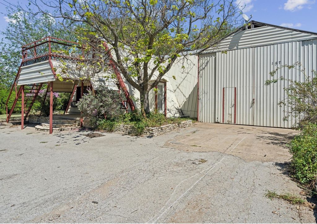 157 Business Boulevard, Granbury, TX 76049 — photo 2