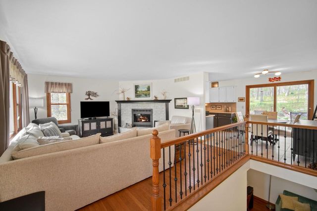 2120 Willowbrook DRIVE, West Bend, WI 53090