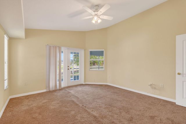 2902 NW 17th Avenue, Cape Coral, FL 33993