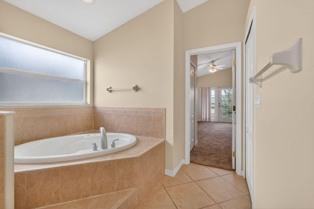 2902 NW 17th Avenue, Cape Coral, FL 33993