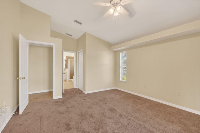2902 NW 17th Avenue, Cape Coral, FL 33993