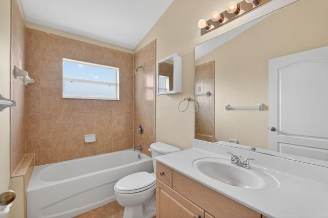 2902 NW 17th Avenue, Cape Coral, FL 33993