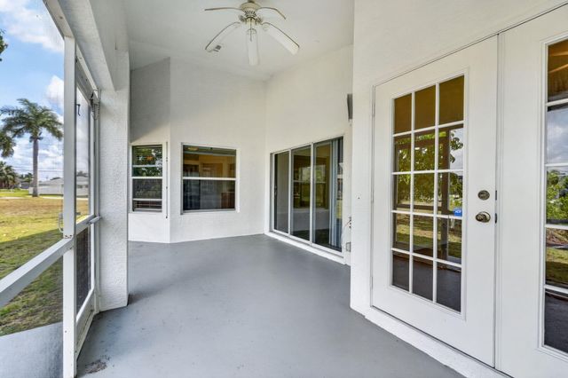 2902 NW 17th Avenue, Cape Coral, FL 33993