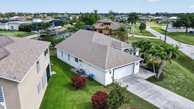 2902 NW 17th Avenue, Cape Coral, FL 33993
