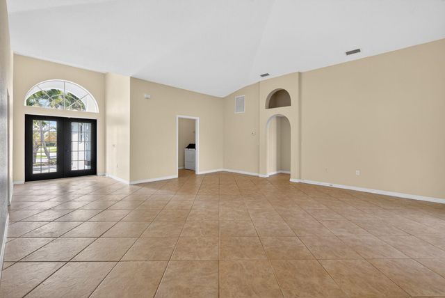 2902 NW 17th Avenue, Cape Coral, FL 33993