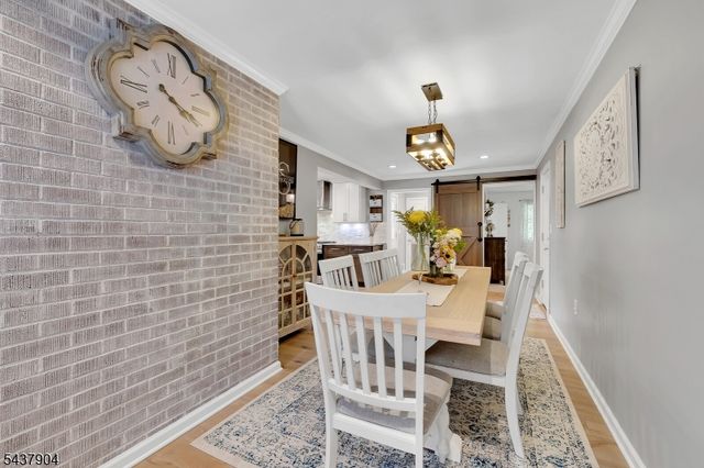 231 Stirling Rd, Watchung Boro, NJ 07069