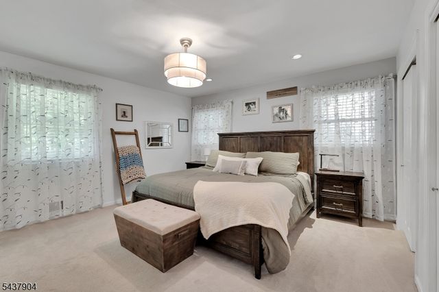 231 Stirling Rd, Watchung Boro, NJ 07069