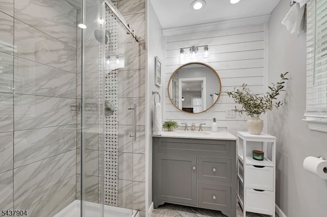 231 Stirling Rd, Watchung Boro, NJ 07069