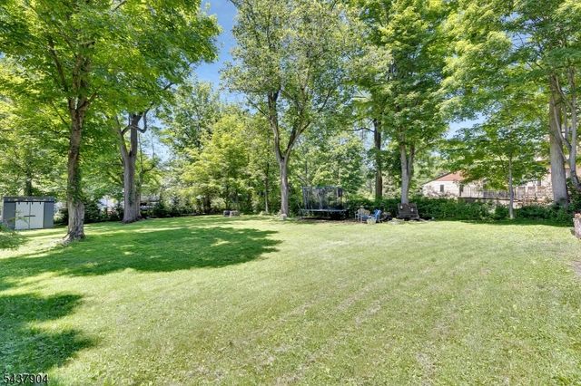 231 Stirling Rd, Watchung Boro, NJ 07069