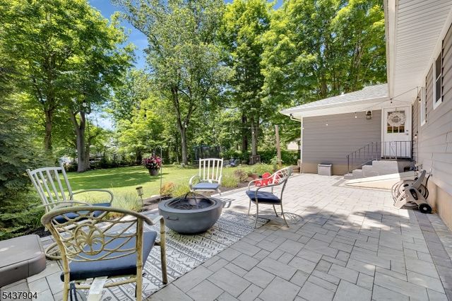 231 Stirling Rd, Watchung Boro, NJ 07069