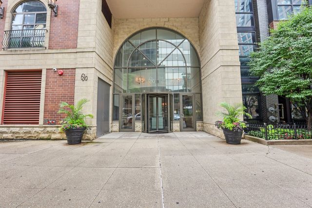 630 N State Street 2004, Chicago, IL 60654