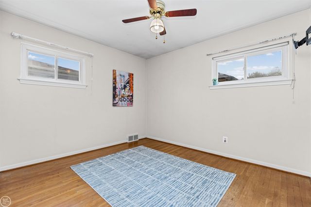 22609 Lake Drive, Saint Clair Shores, MI 48082