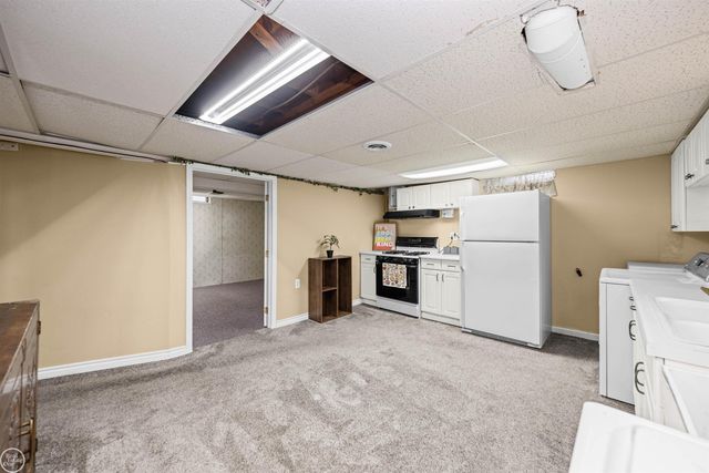 22609 Lake Drive, Saint Clair Shores, MI 48082