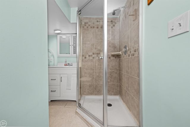 22609 Lake Drive, Saint Clair Shores, MI 48082