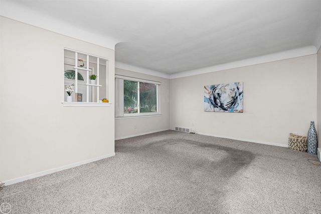 22609 Lake Drive, Saint Clair Shores, MI 48082