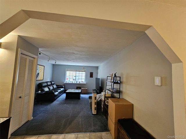 219 Fox Run Lane, Carmel, NY 10512