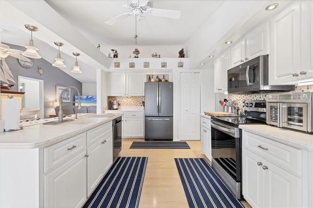 248 ROTONDA CIRCLE, Rotonda West, FL 33947