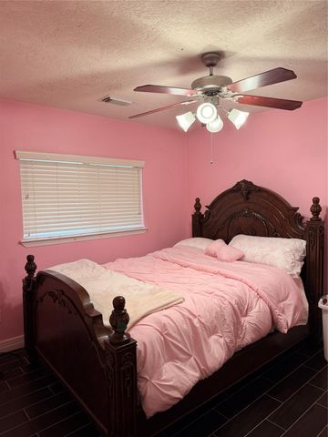 1422 Meadowhigh Lane, Spring, TX 77373