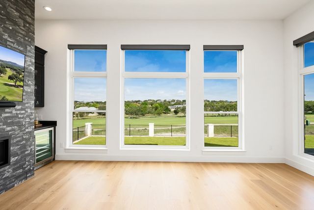 1029 Club House Rd, Kerrville, TX 78028