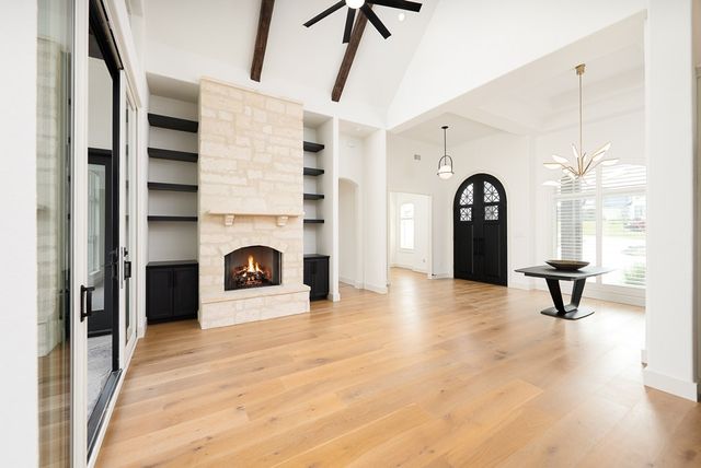 1029 Club House Rd, Kerrville, TX 78028