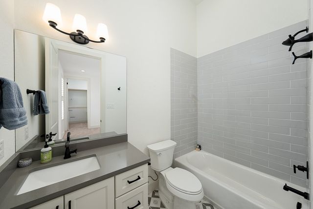 1029 Club House Rd, Kerrville, TX 78028